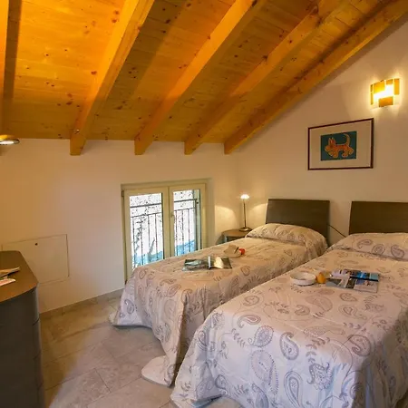 Colonno Sleeps 6 Pool * Сала-Комачина