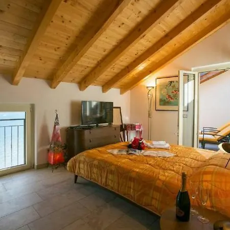 Апартаменты Colonno Sleeps 6 Pool